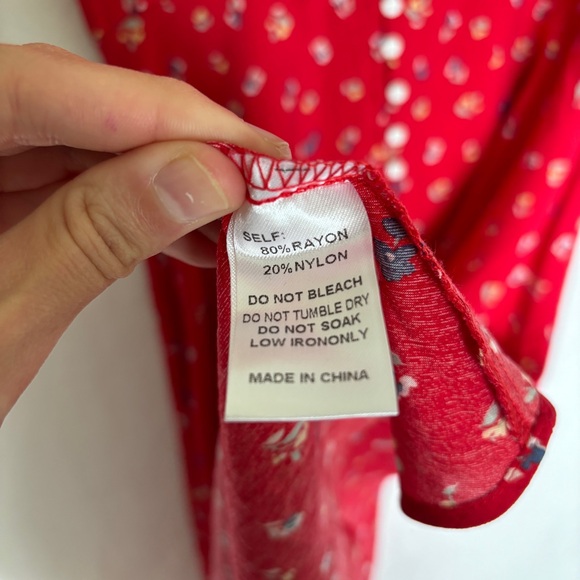 Ivy City Co womens Allie Dress Red Floral midi short sleeve button up size XS - Picture 5 of 9